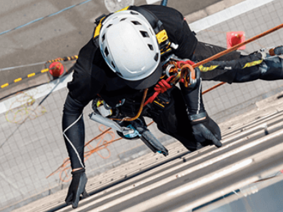 近畿・大阪で業務用エアコンクリーニングと窓ガラス清掃ならヘルプクリーン